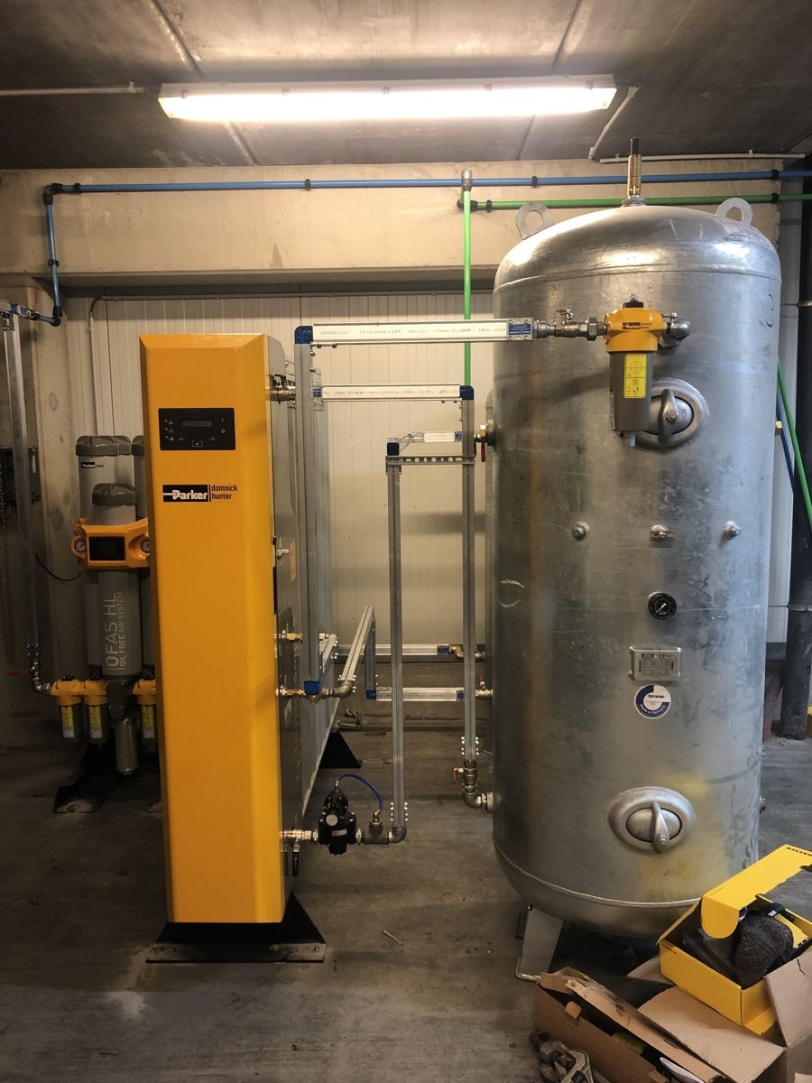 Perslucht compressor 90kW met stikstofgenerator (9)