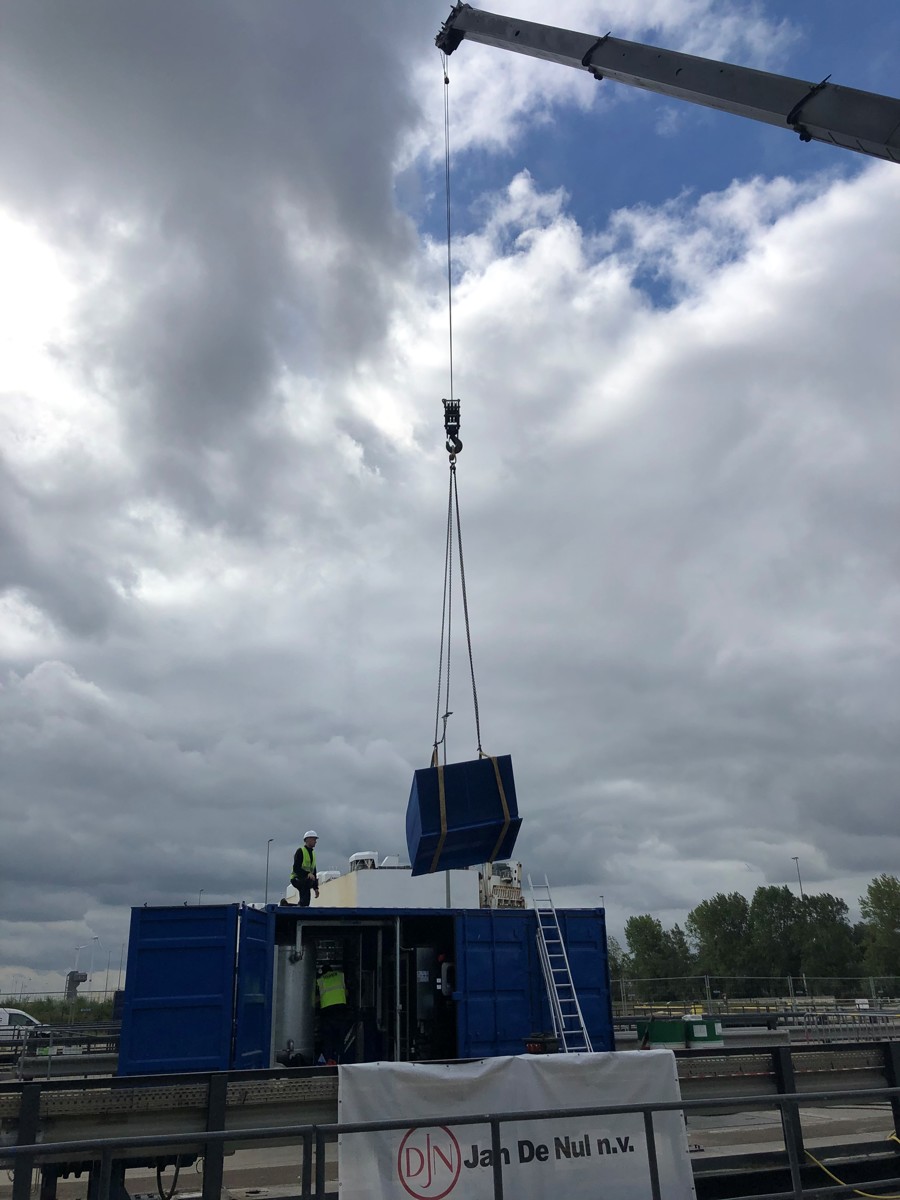 Mobiele compressor installatie in 20ft container (15)