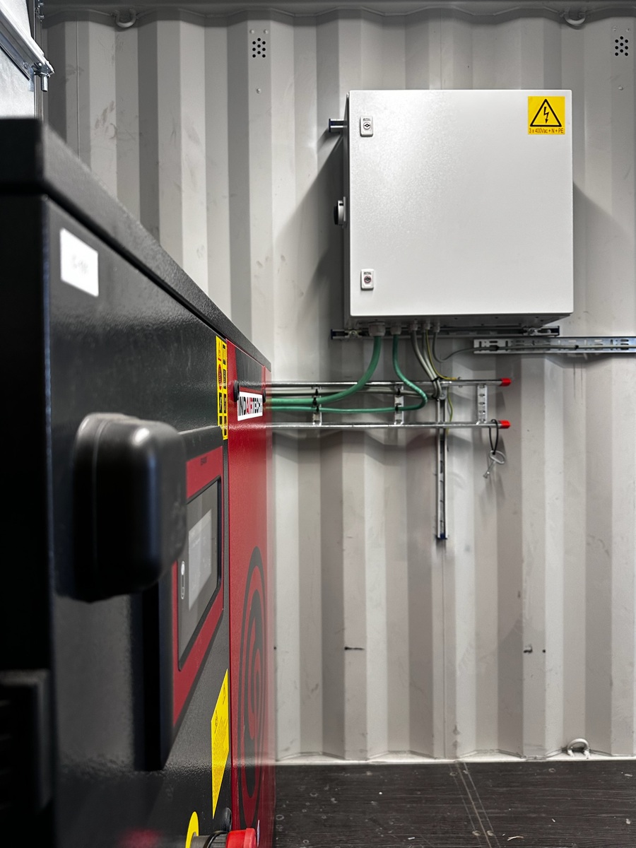 Container installatie compressor  (2)