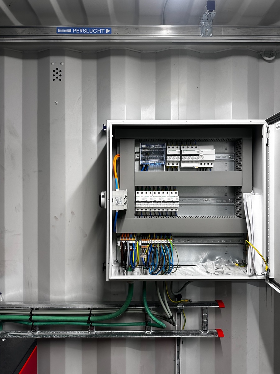 Container installatie compressor  (1)